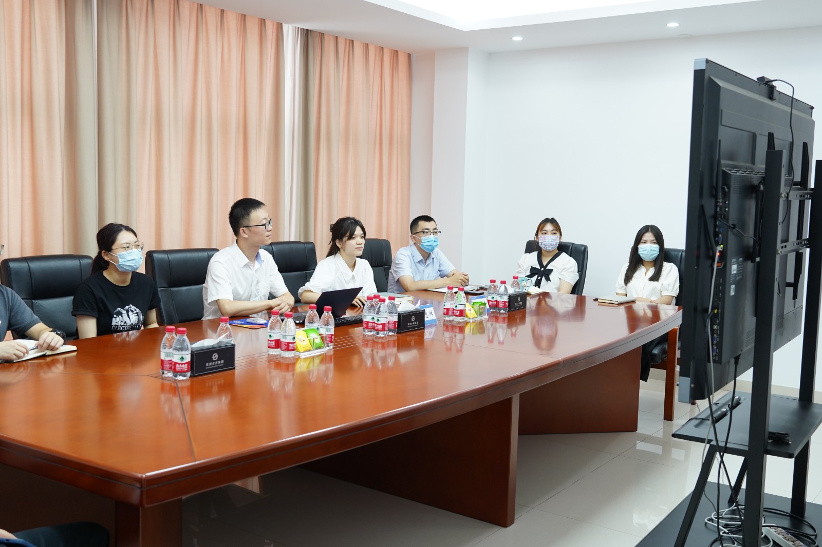 图注:6个会场实况图1_副本.jpg 图注:6个会场实况图1_副本.jpg