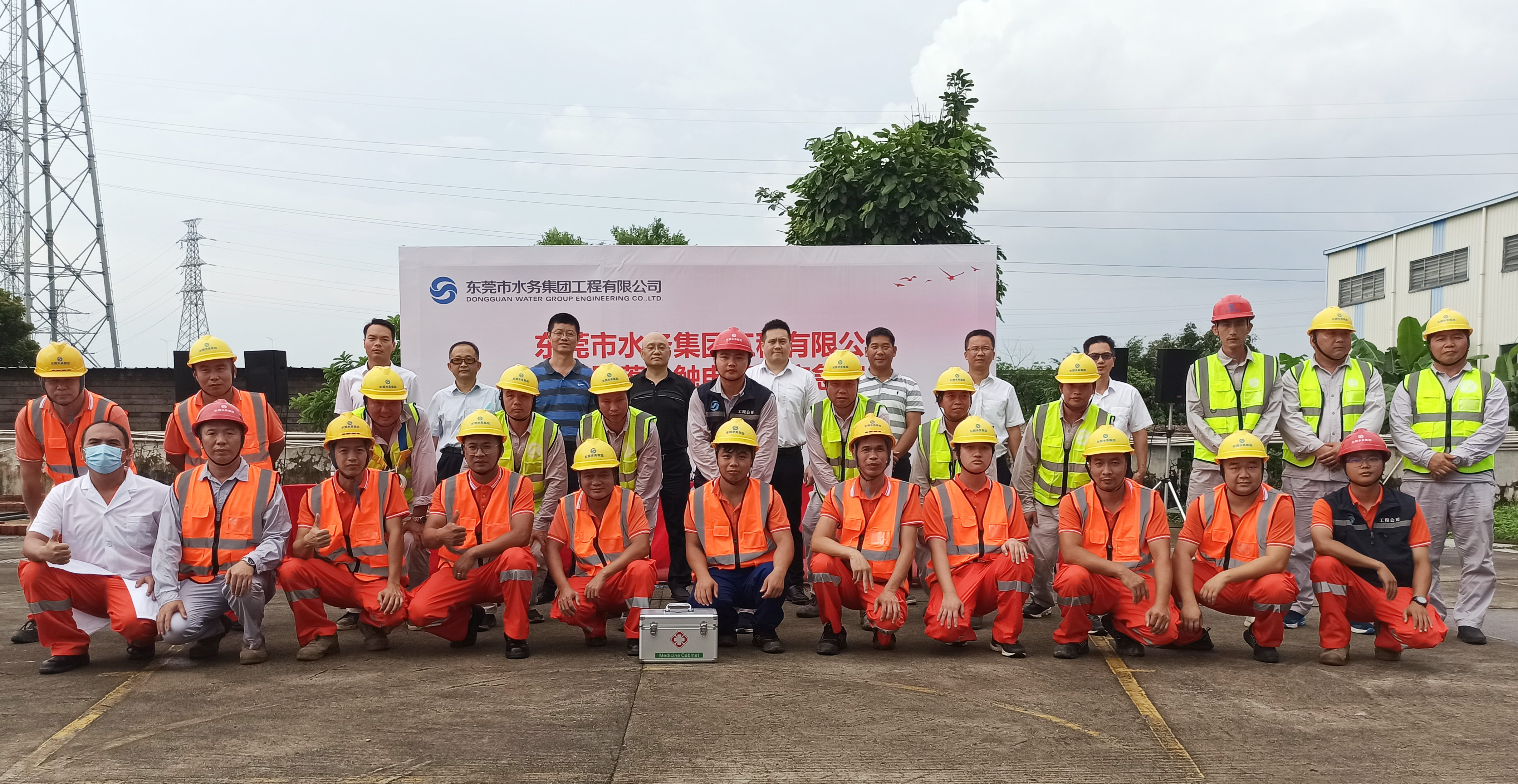 11参演者集体合影_副本.jpg 11参演者集体合影_副本.jpg