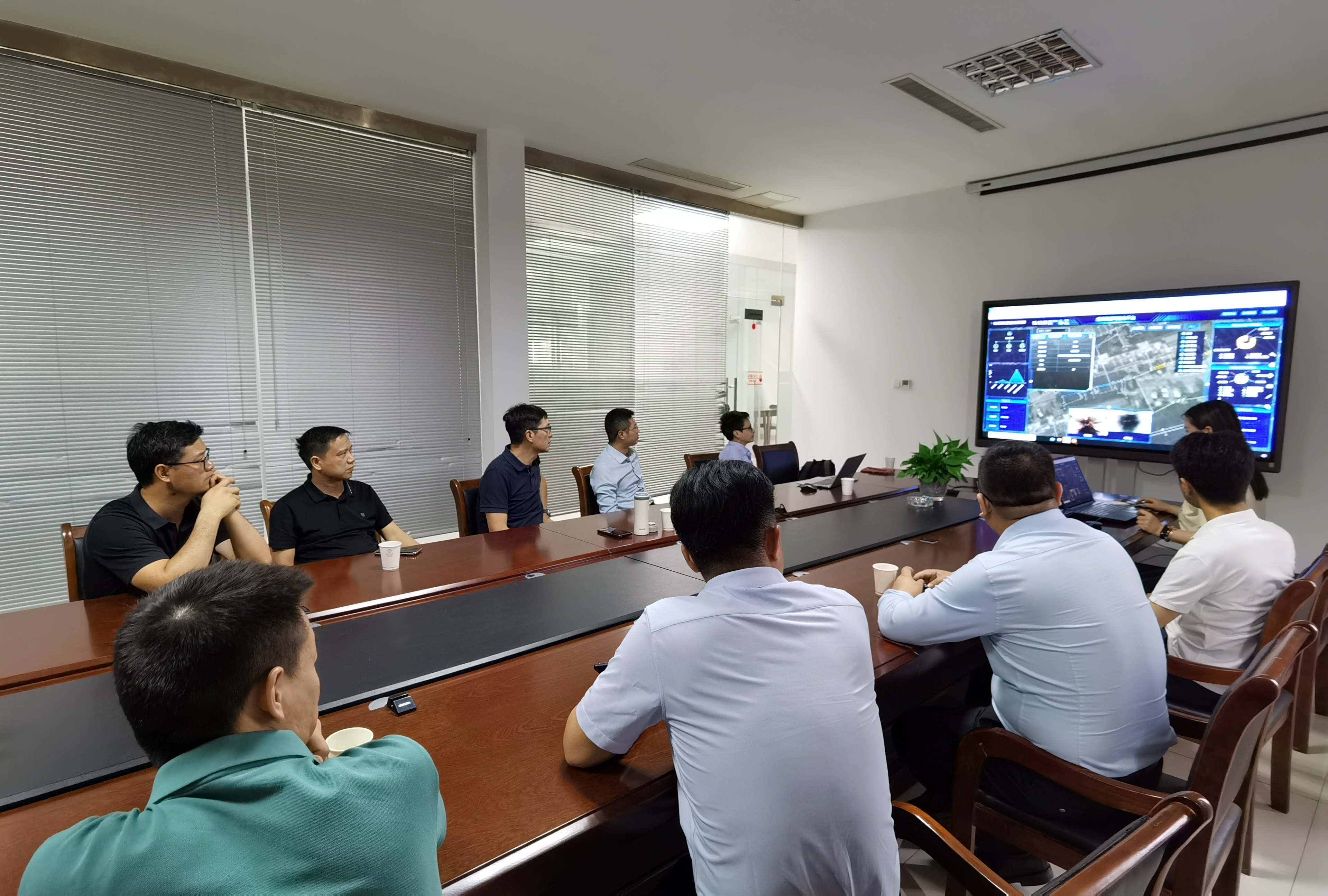 图2 雨污水管网排查修复工程项目成果数据可视化平台交流.jpg 图2 雨污水管网排查修复工程项目成果数据可视化平台交流.jpg