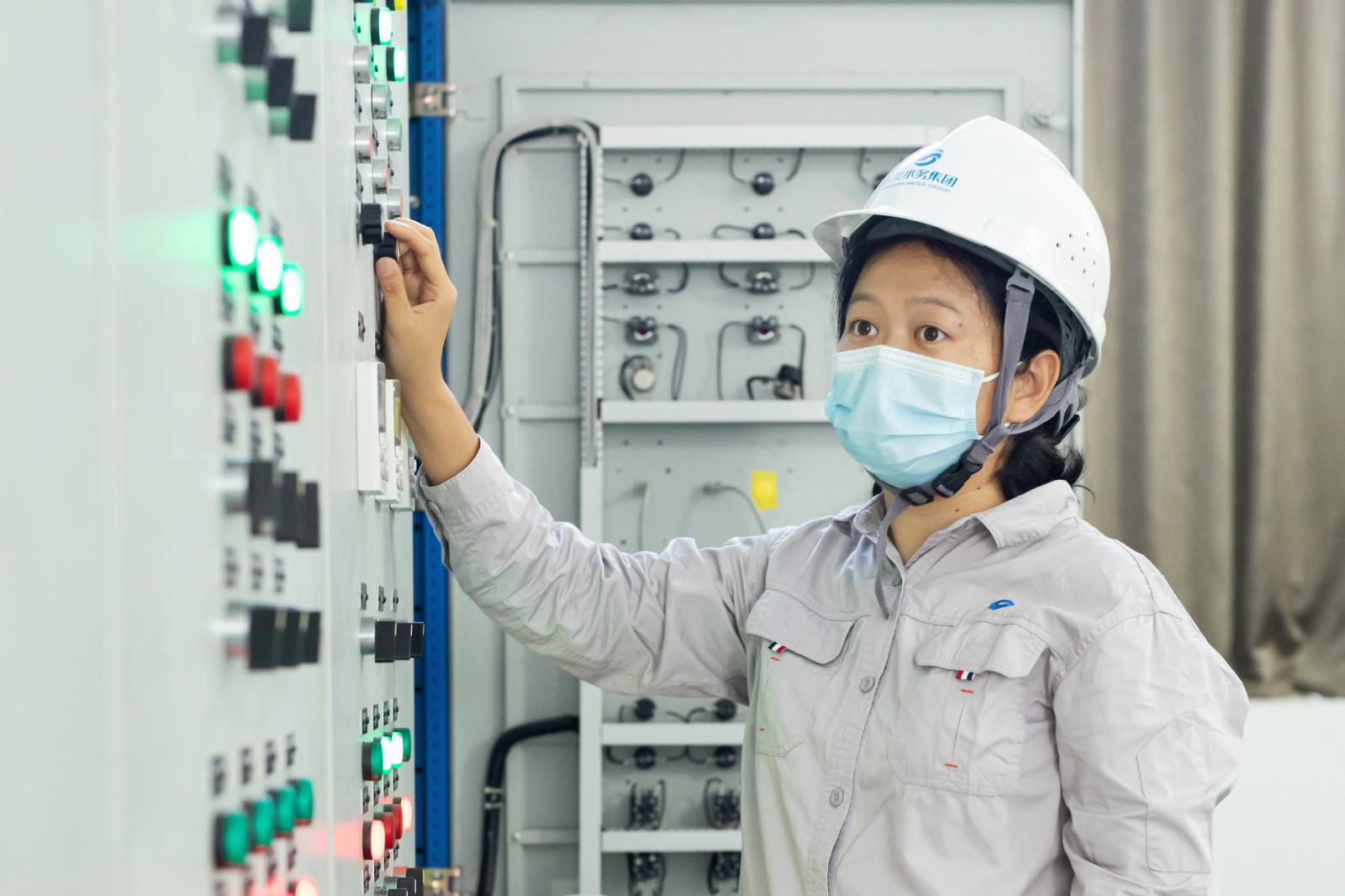 时小妮A面.jpg 时小妮A面.jpg