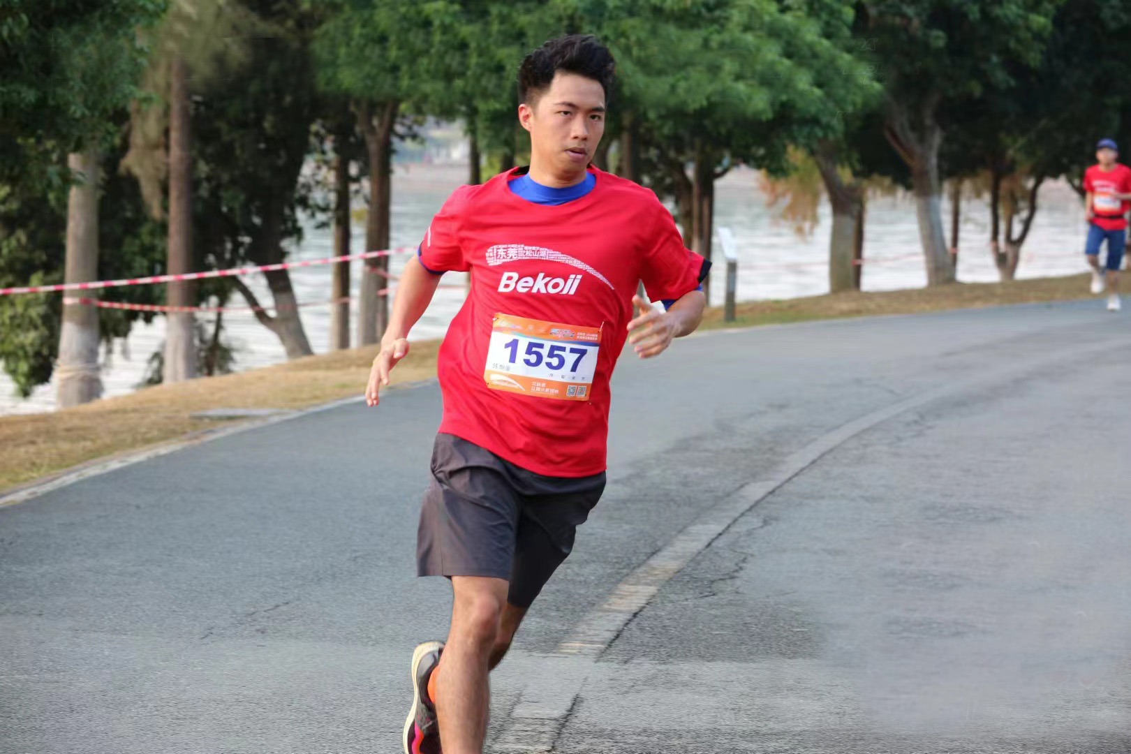 陈炯豪2.jpg 陈炯豪2.jpg