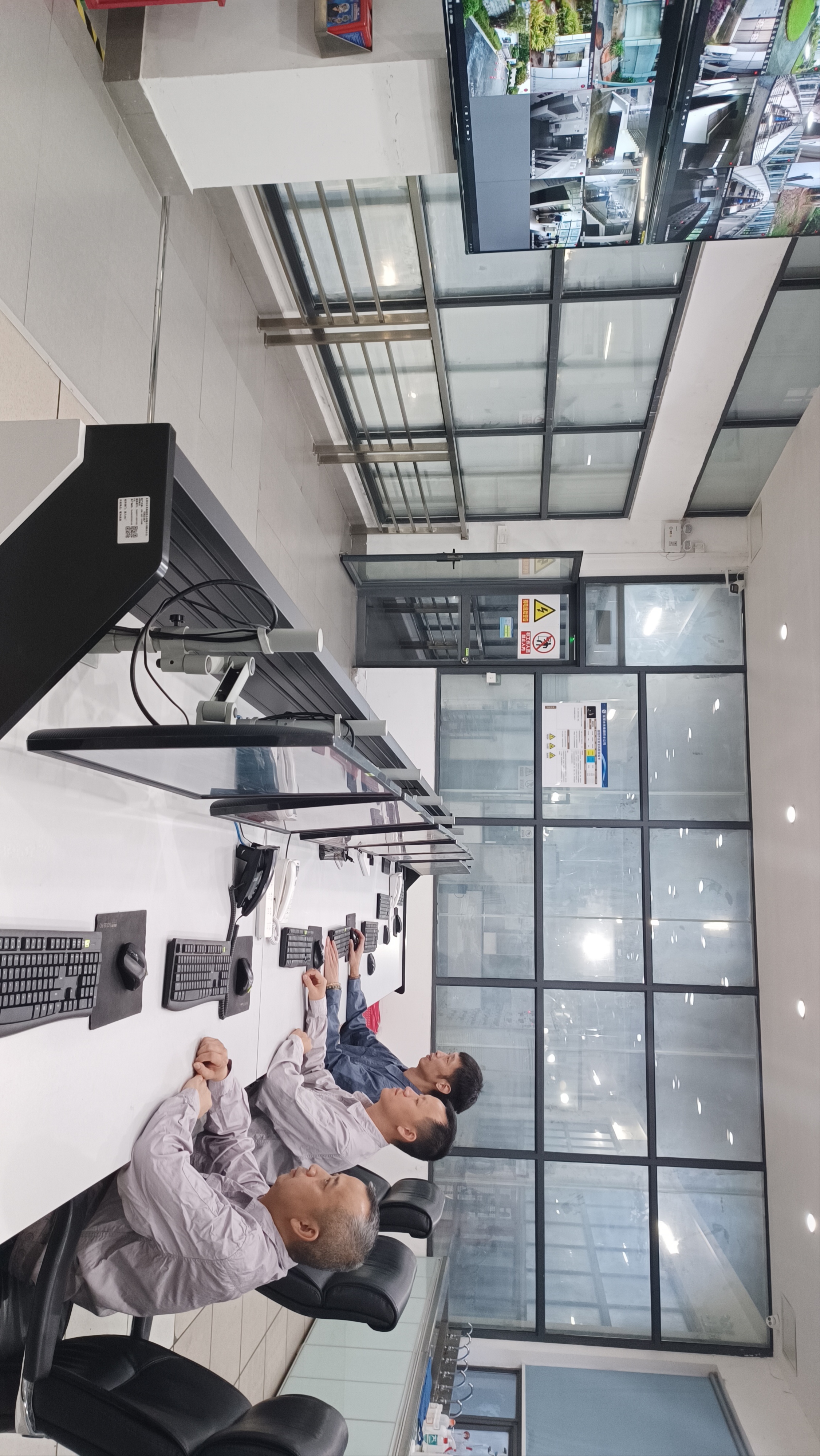 落实值班备勤 (1).jpg