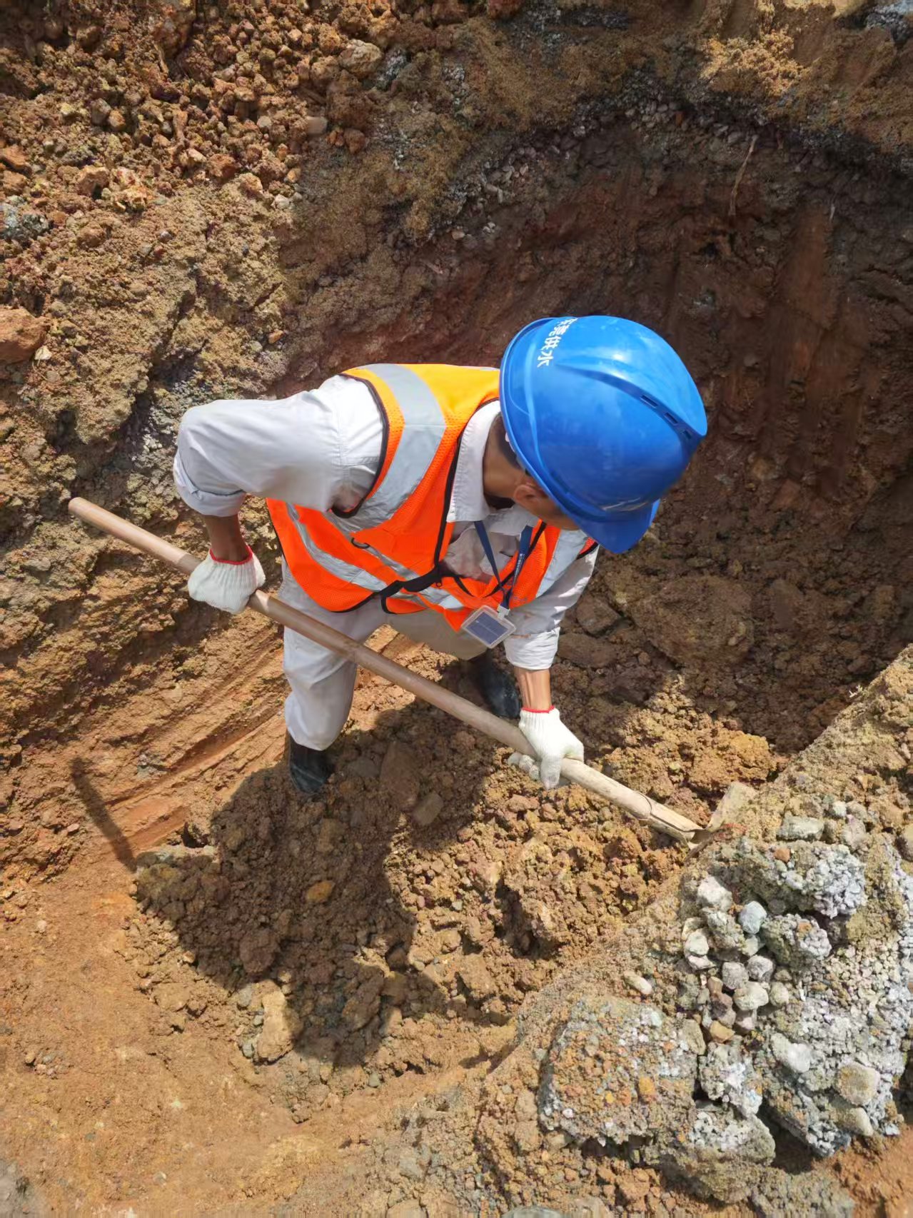 谢岗--管网施工.jpg 谢岗--管网施工.jpg